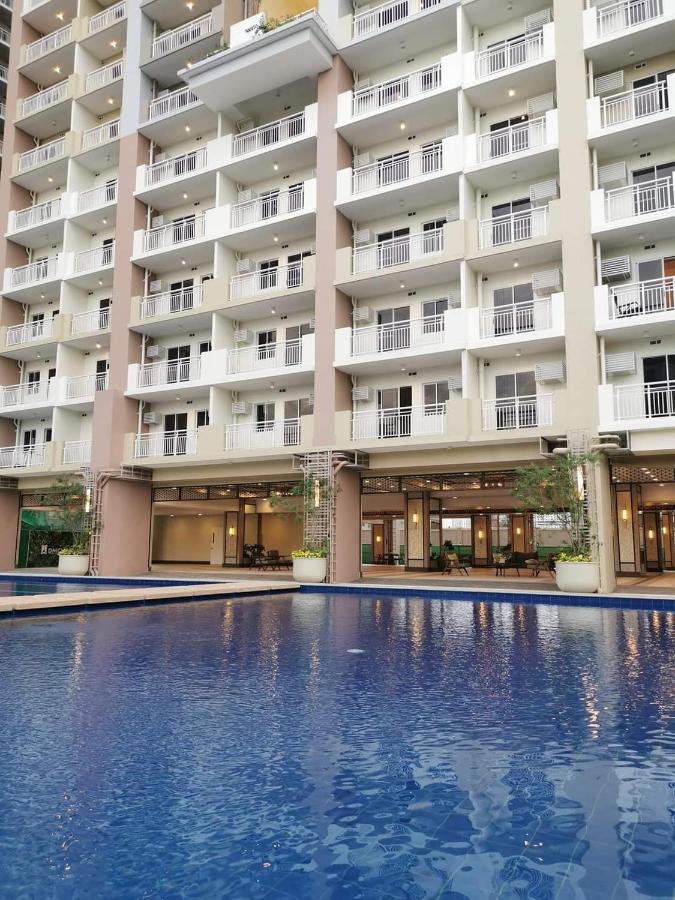 Infina Towers Project 4 Aurora Boulevard Quezon City Манила Экстерьер фото