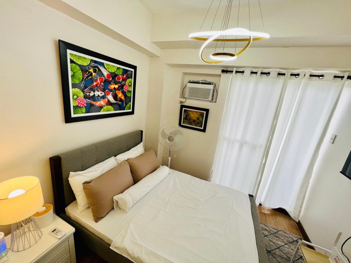 Infina Towers Project 4 Aurora Boulevard Quezon City Манила Экстерьер фото